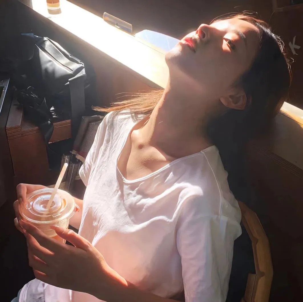 彩凤云裳